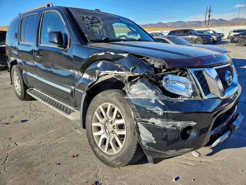 2010 NISSAN PATHFINDER S  