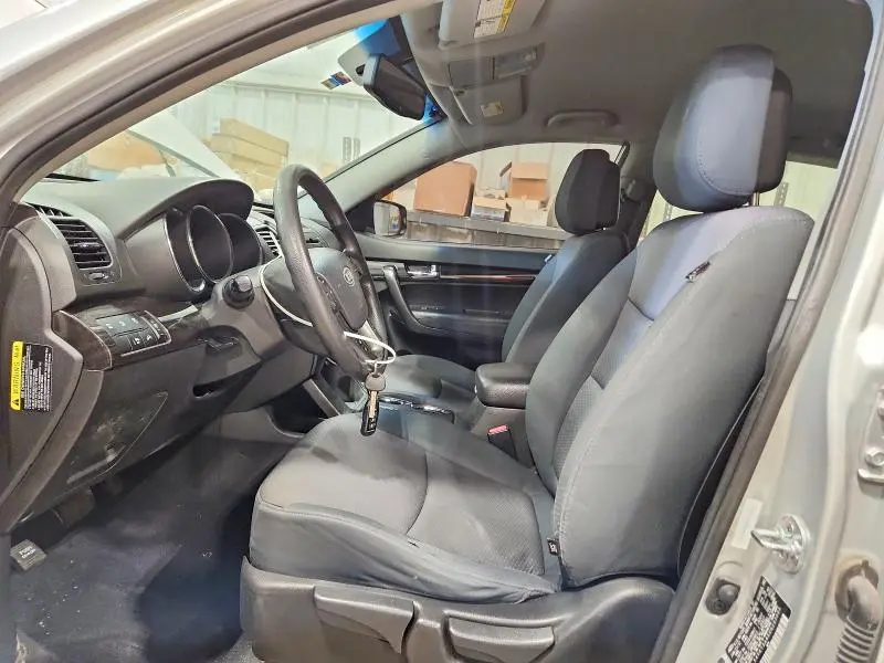 2012 KIA SORENTO LX  