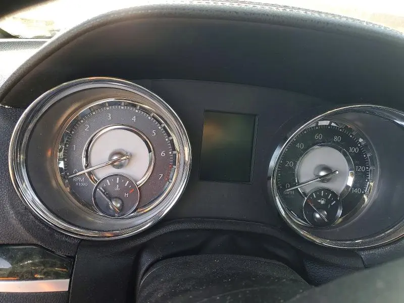 2011 CHRYSLER 300 LIMITED  