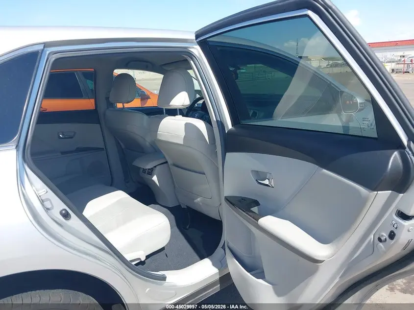 2014 TOYOTA VENZA LE V6