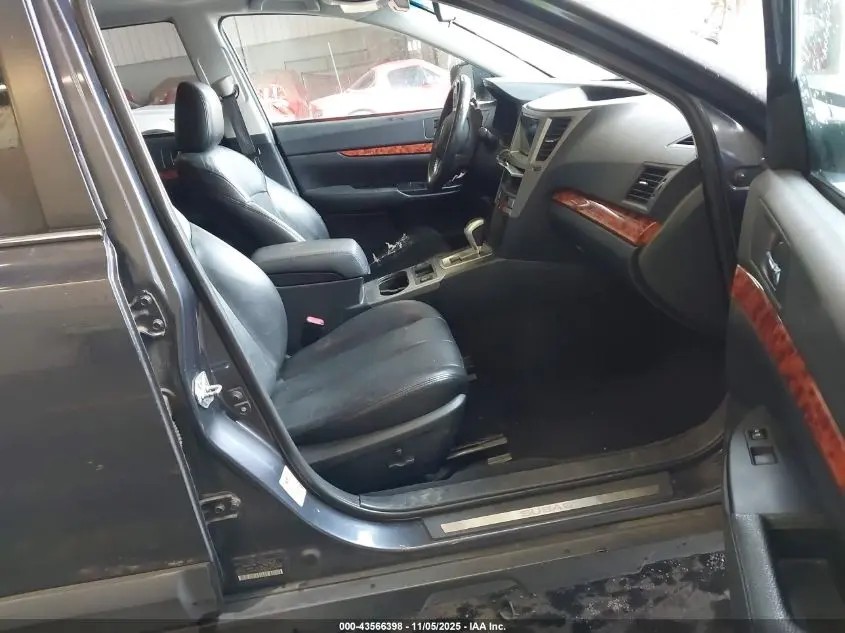 2010 SUBARU OUTBACK 2.5I LIMITED