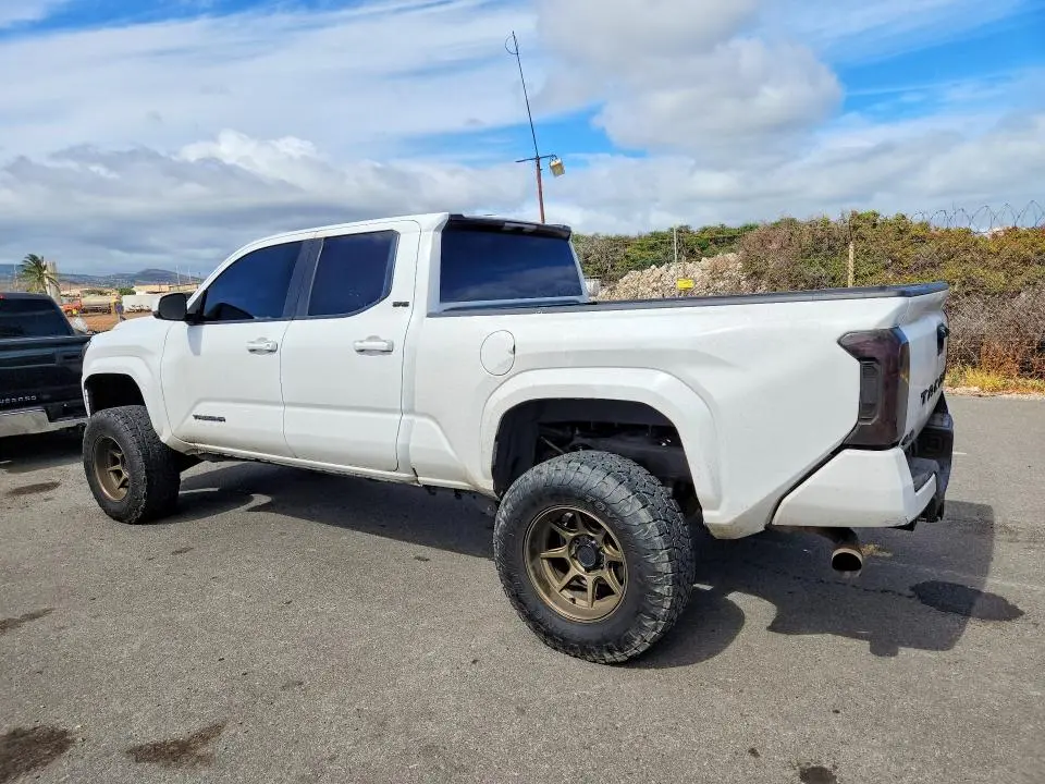 2025 TOYOTA TACOMA SR5  