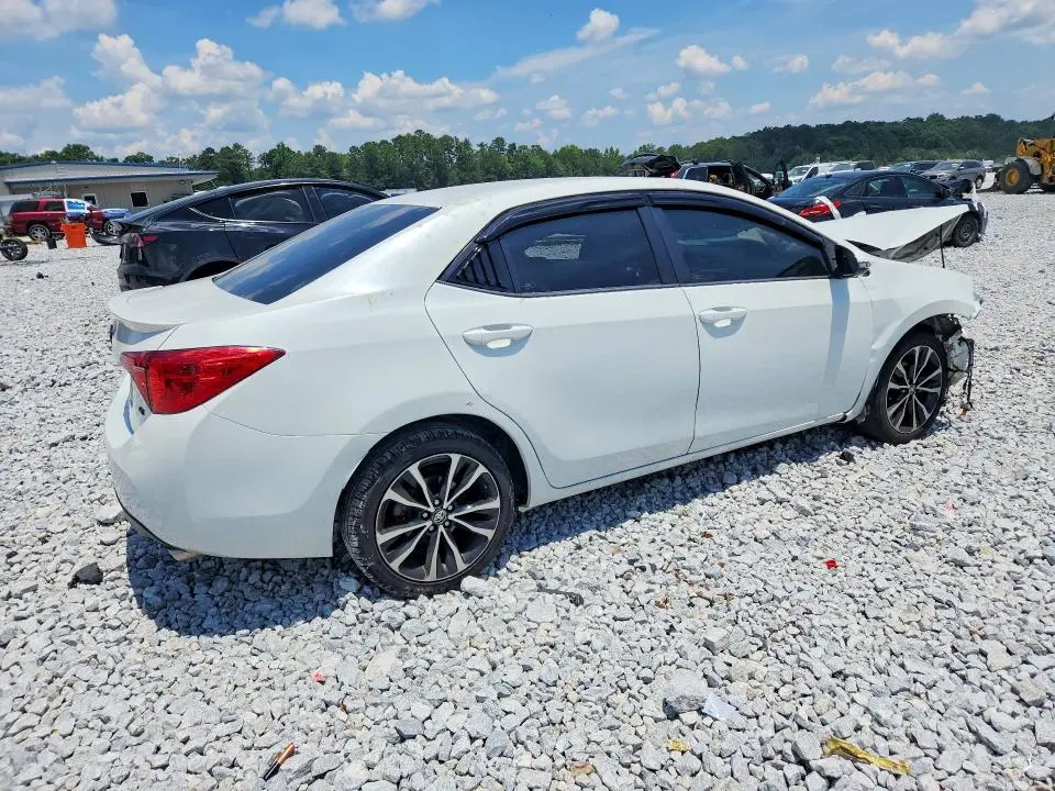 2017 TOYOTA COROLLA SE  