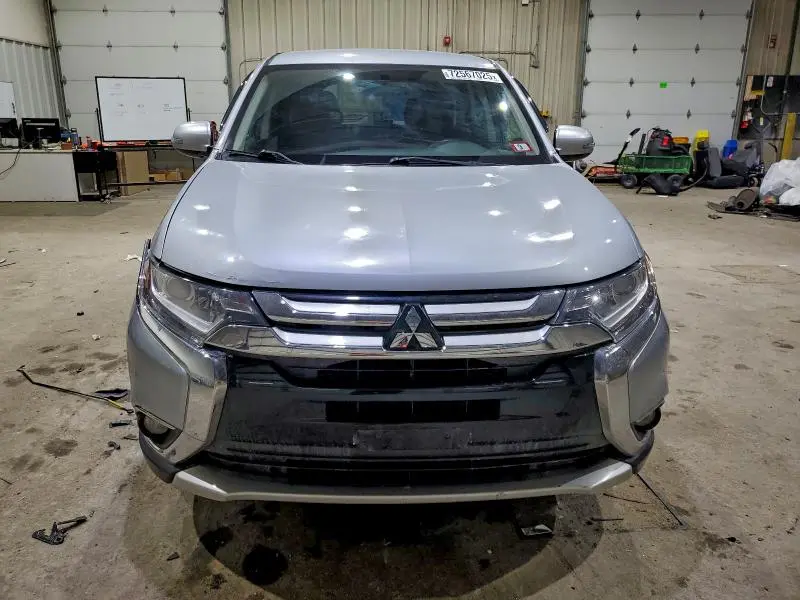 2017 MITSUBISHI OUTLANDER SE  