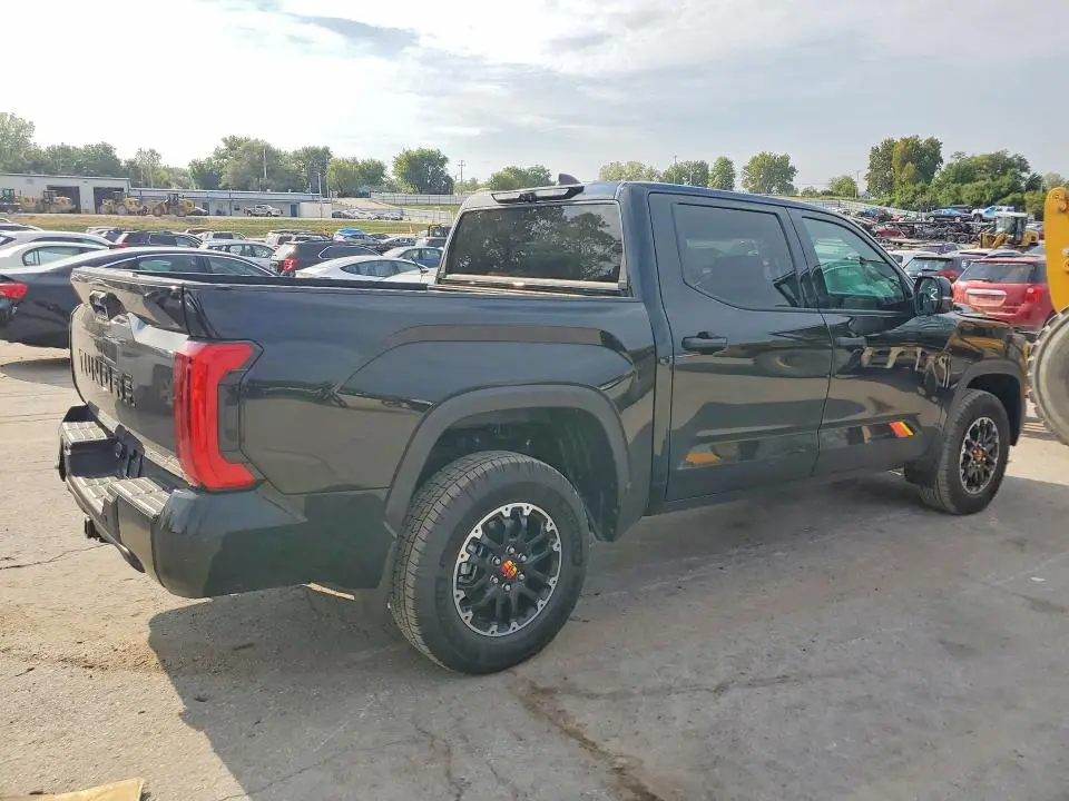 2025 TOYOTA TUNDRA SR5  