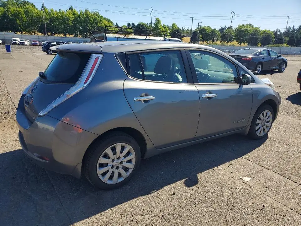 2015 NISSAN LEAF S  
