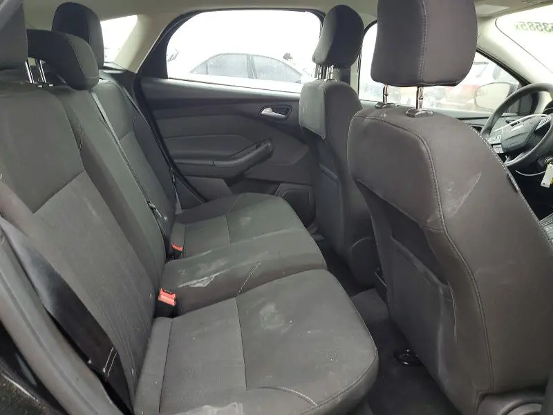 2017 FORD FOCUS SE  
