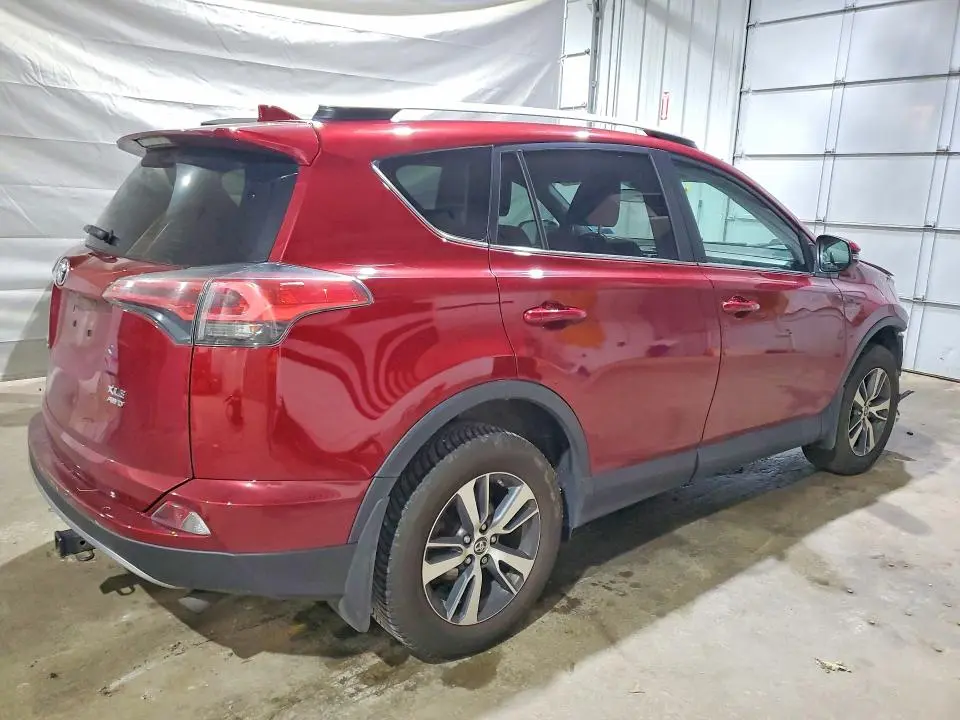 2018 TOYOTA RAV4 XLE  