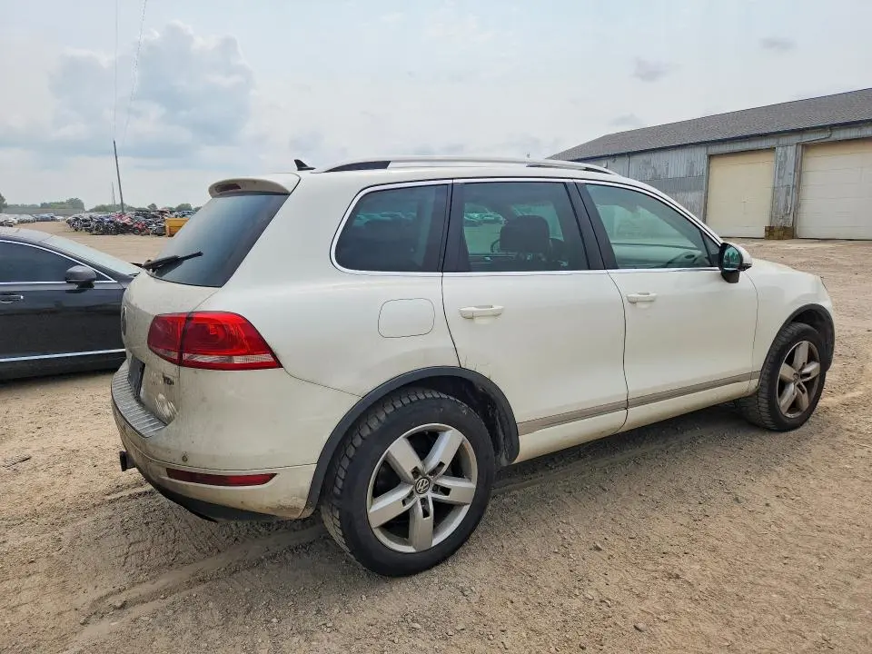 2012 VOLKSWAGEN TOUAREG V6 TDI  