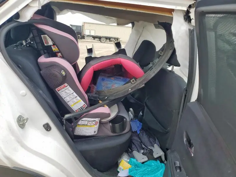 2019 NISSAN KICKS S  