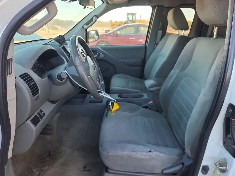 2016 NISSAN FRONTIER S  