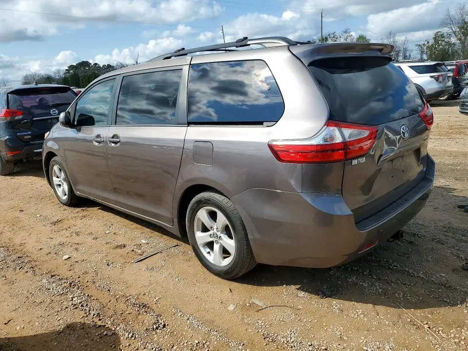 2017 TOYOTA SIENNA LE 8-PASSENGER  