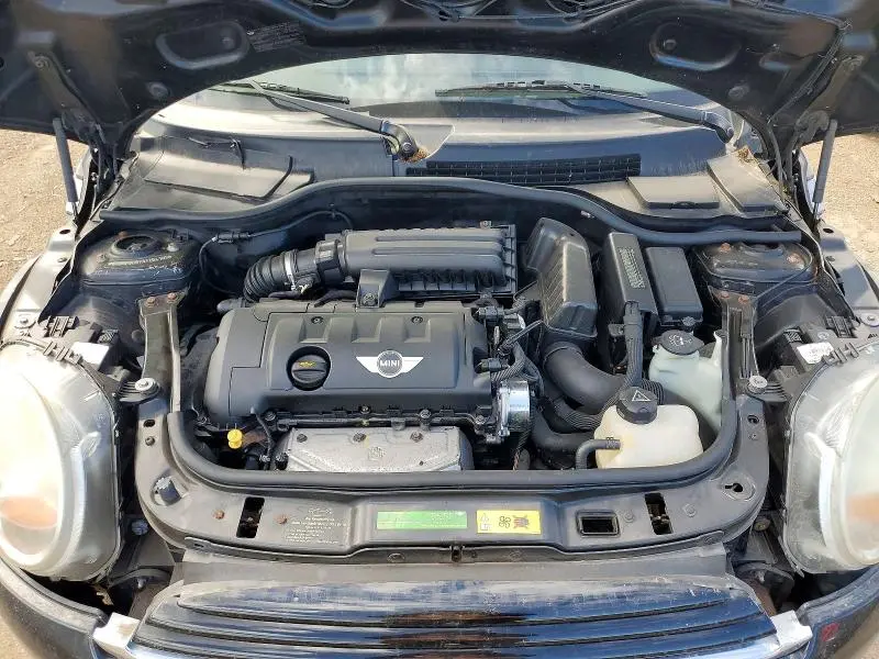 2010 MINI COOPER   