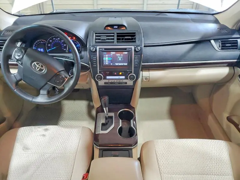 2014 TOYOTA CAMRY XLE  
