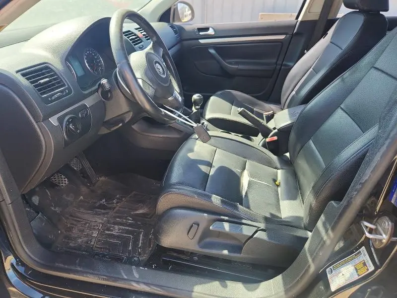 2010 VOLKSWAGEN JETTA LIMITED  