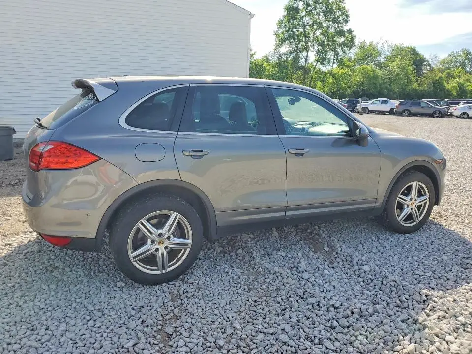 2014 PORSCHE CAYENNE BASE  