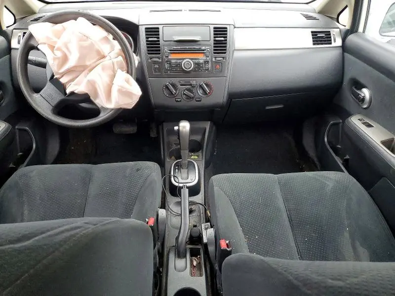 2011 NISSAN VERSA 1.8 S  