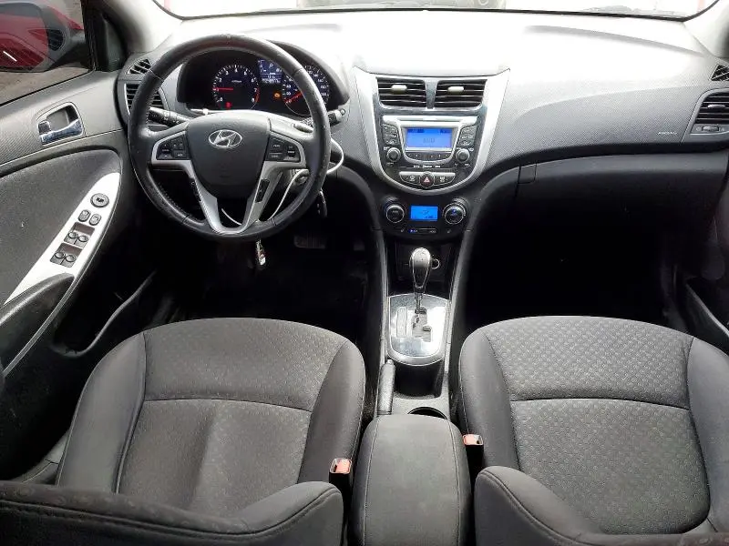 2013 HYUNDAI ACCENT SE  