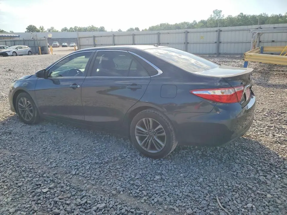 2015 TOYOTA CAMRY SE  