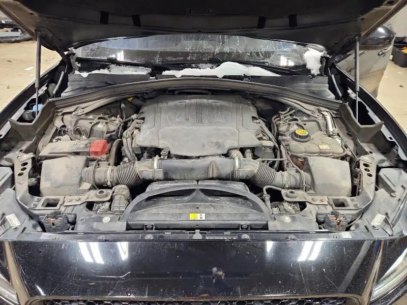 2017 JAGUAR F-PACE R - SPORT  