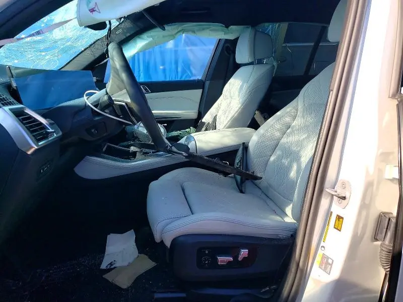 2025 BMW X5 XDRIVE50E  