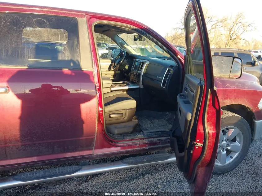 2017 RAM 1500 BIG HORN  4X4 6'4 BOX