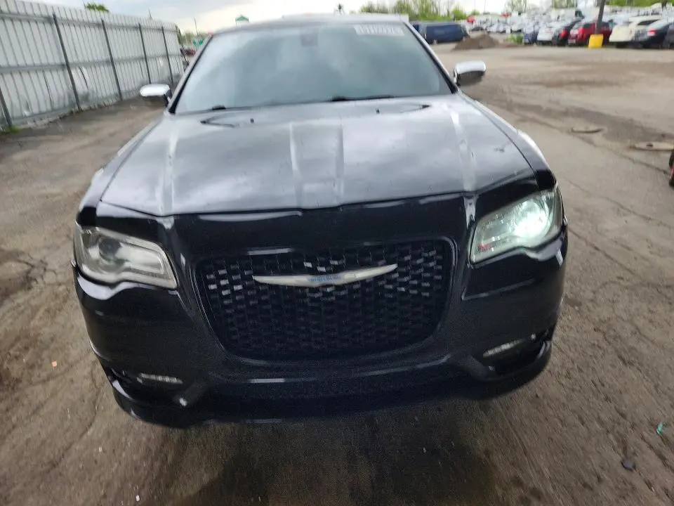 2016 CHRYSLER 300C   