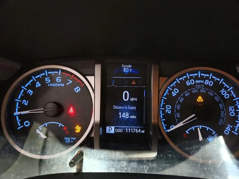 2019 TOYOTA TACOMA SR5 V6  