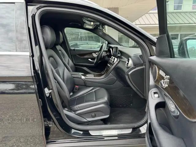 2020 MERCEDES-BENZ GLC 300  