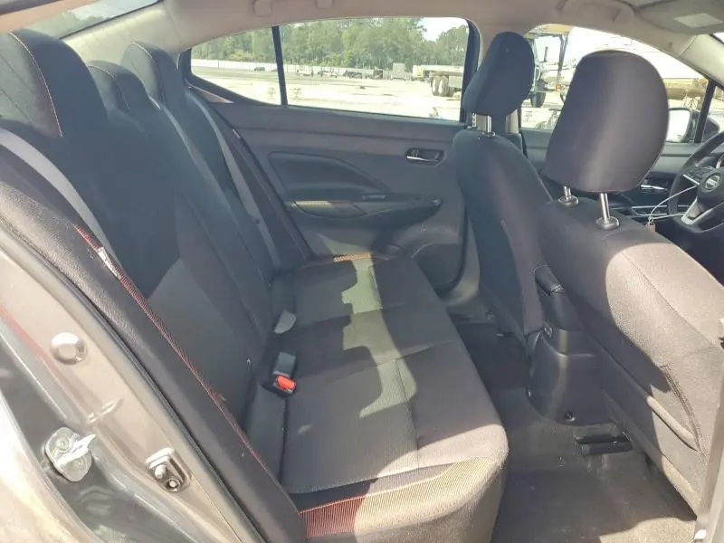 2022 NISSAN VERSA SR  