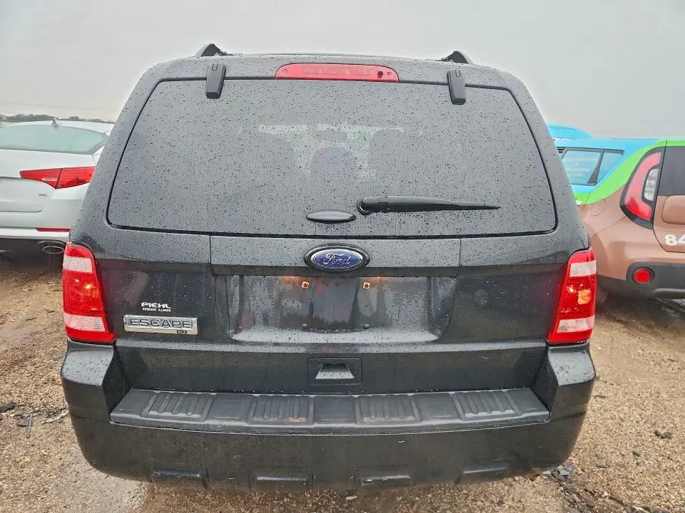 2011 FORD ESCAPE XLT  