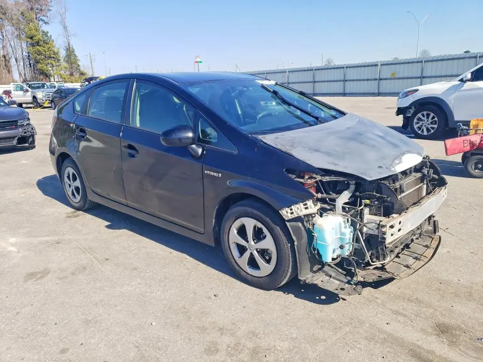 2014 TOYOTA PRIUS TWO  