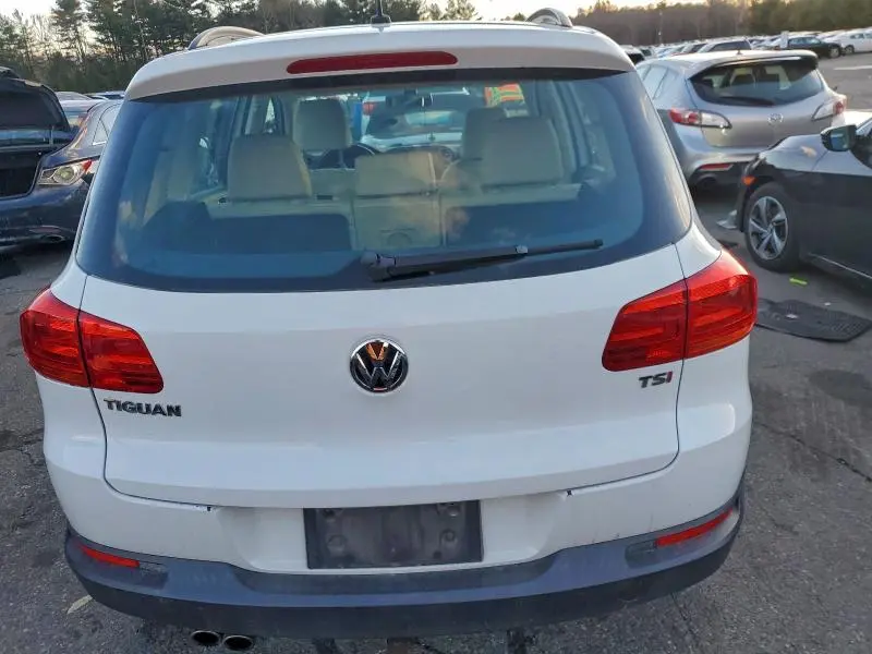 2016 VOLKSWAGEN TIGUAN S  