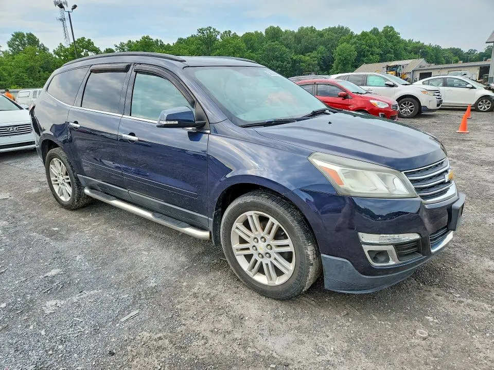 2015 CHEVROLET TRAVERSE LT  
