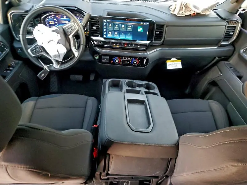 2024 CHEVROLET SILVERADO K1500 LT  