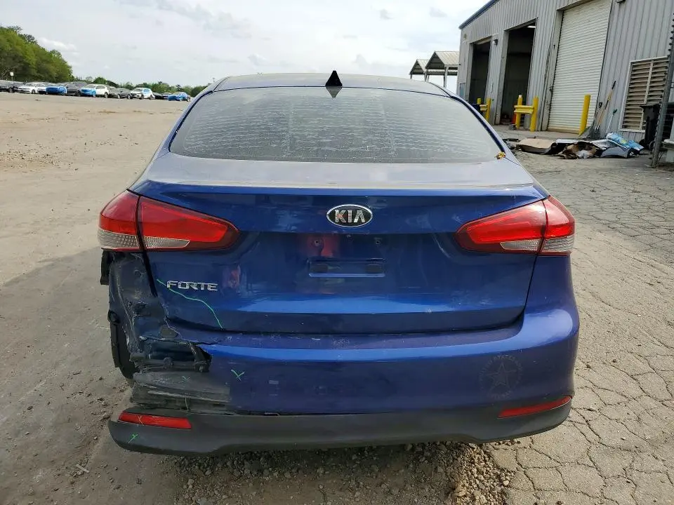 2018 KIA FORTE LX  