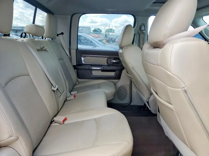 2015 RAM 1500 LARAMIE  