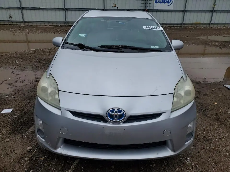 2010 TOYOTA PRIUS III  
