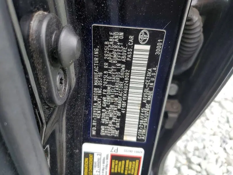 2016 TOYOTA CAMRY SE  