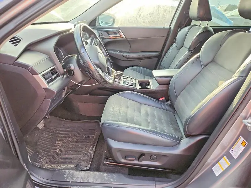 2022 MITSUBISHI OUTLANDER SE  