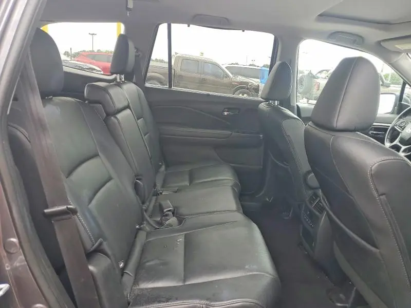 2021 HONDA PILOT SE  