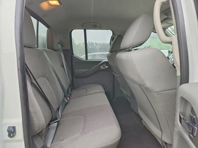 2020 NISSAN FRONTIER SV  