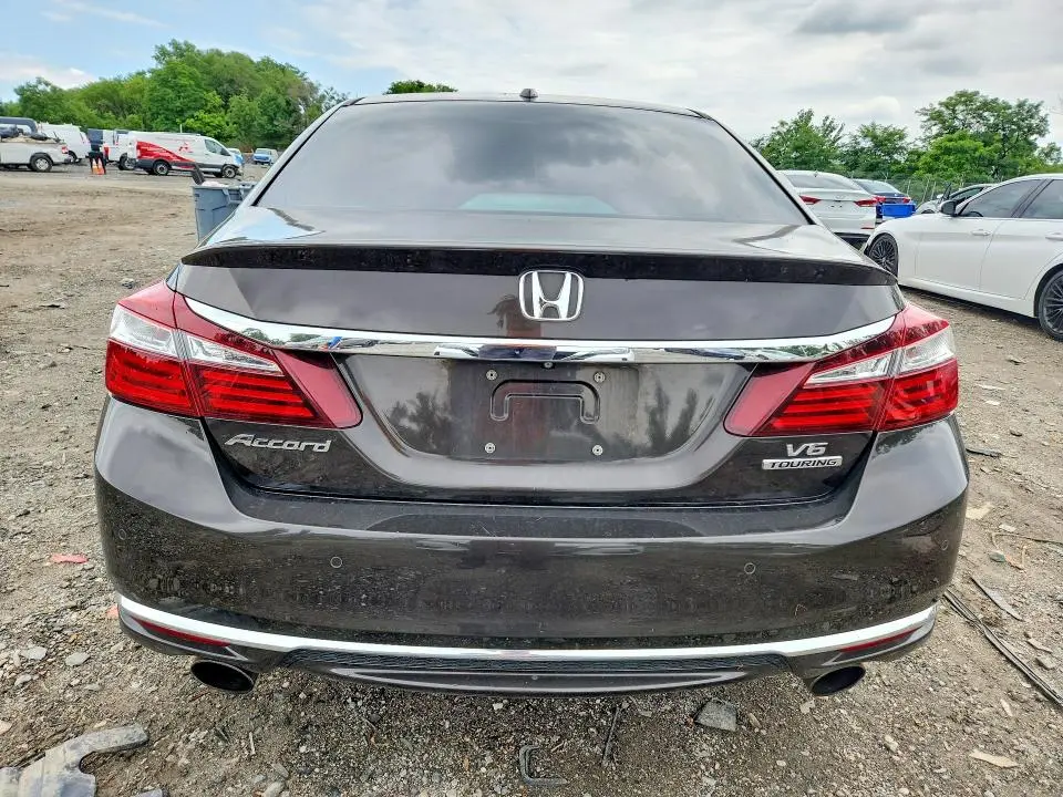 2016 HONDA ACCORD TOURING  