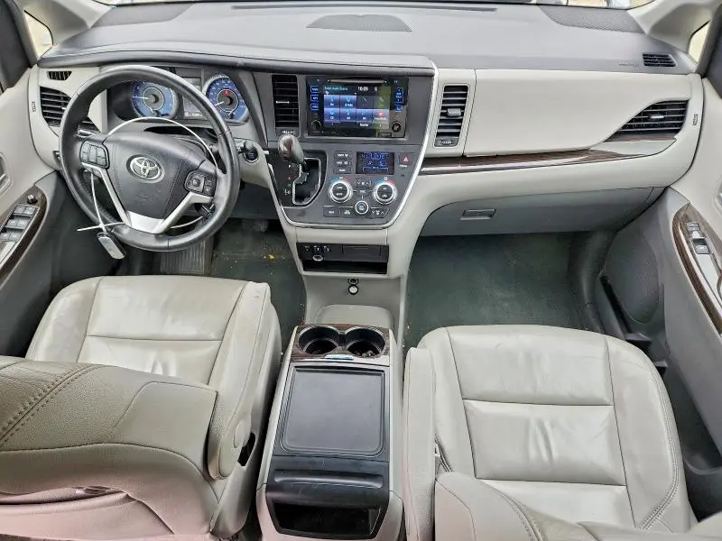 2016 TOYOTA SIENNA XLE 8-PASSENGER  