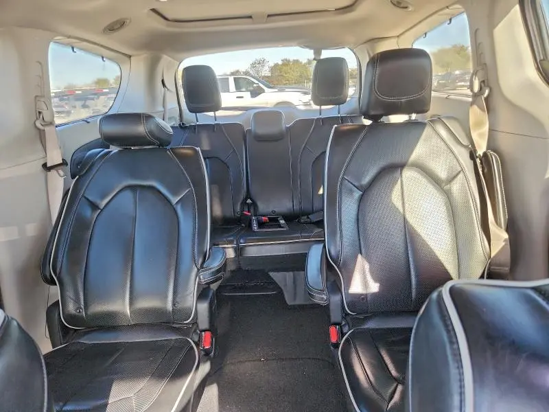 2021 CHRYSLER PACIFICA LIMITED  