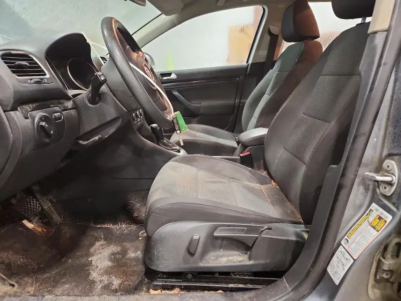 2011 VOLKSWAGEN JETTA S  