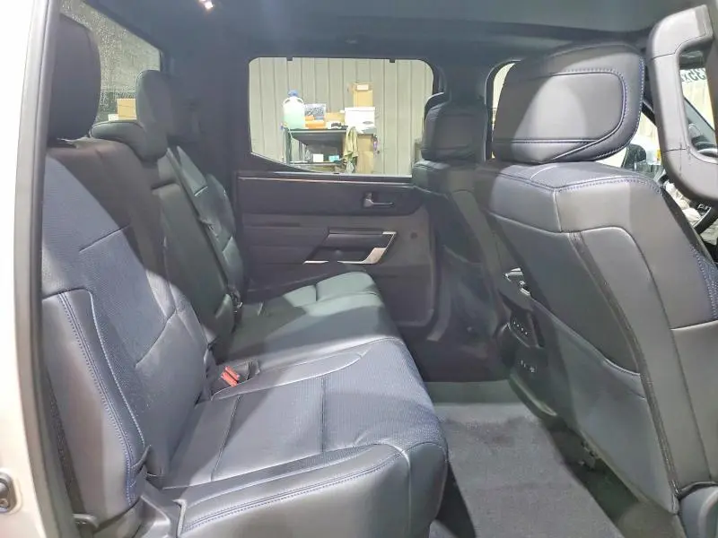 2025 TOYOTA TUNDRA PLATINUM  