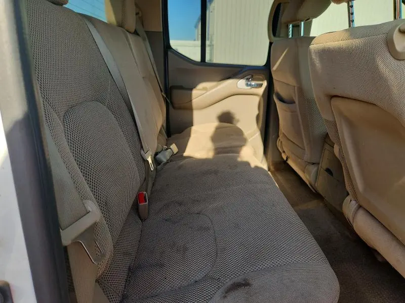 2013 NISSAN FRONTIER S  