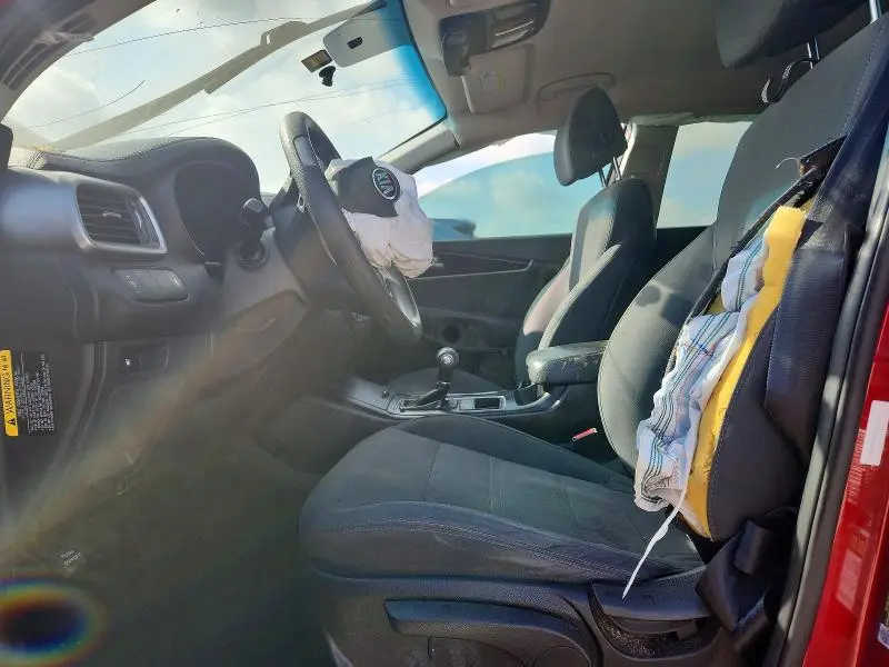 2017 KIA SORENTO LX  