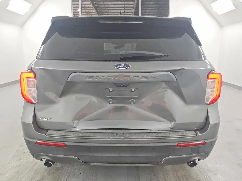2021 FORD EXPLORER XLT  